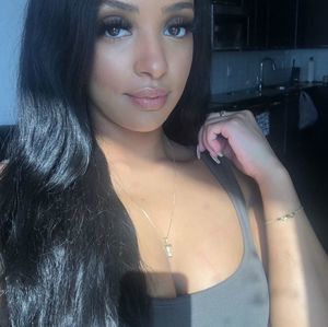 Meet your Posher, Naomi